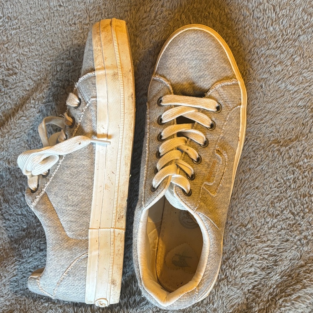 Rocket Dog Gray and Cream Women's Shoes